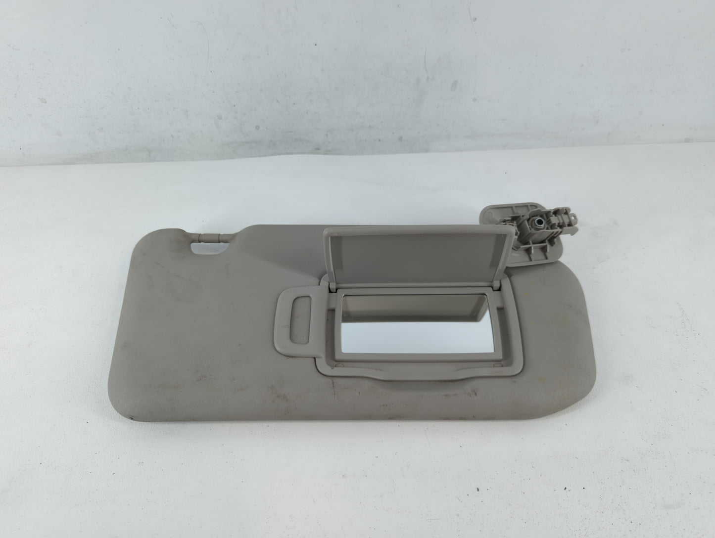 2020-2022 Nissan Sentra Sun Visor Shade Replacement Passenger Right Mirror Fits Fits 2020 2021 2022 OEM Used Auto Parts - Oe