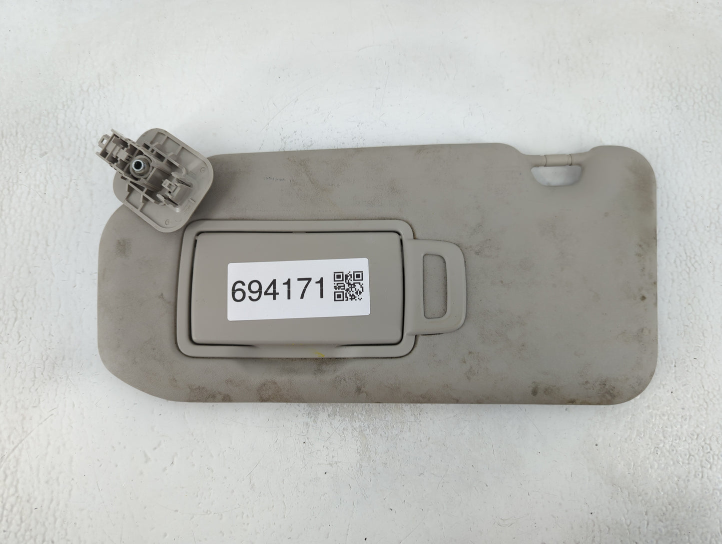 2020-2022 Nissan Sentra Sun Visor Shade Replacement Passenger Right Mirror Fits Fits 2020 2021 2022 OEM Used Auto Parts - Oe
