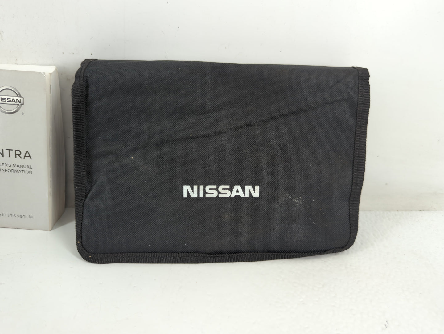 2020 Nissan Sentra Owners Manual Book Guide P/N:OM20EM 0B18U0 OEM Used Auto Parts - Oemusedautoparts1.com