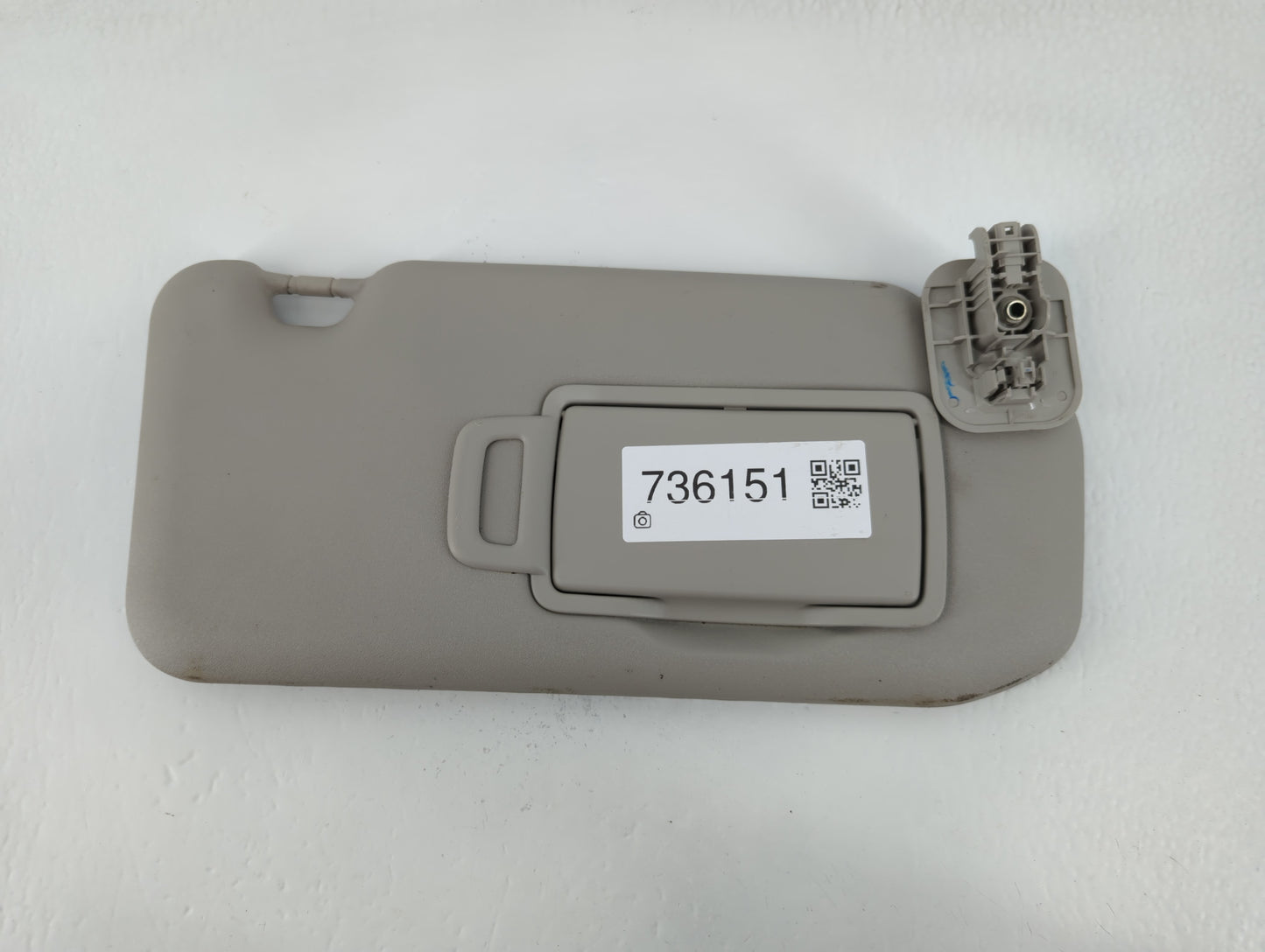 2020-2022 Nissan Sentra Sun Visor Shade Replacement Passenger Right Mirror Fits Fits 2020 2021 2022 OEM Used Auto Parts - Oe