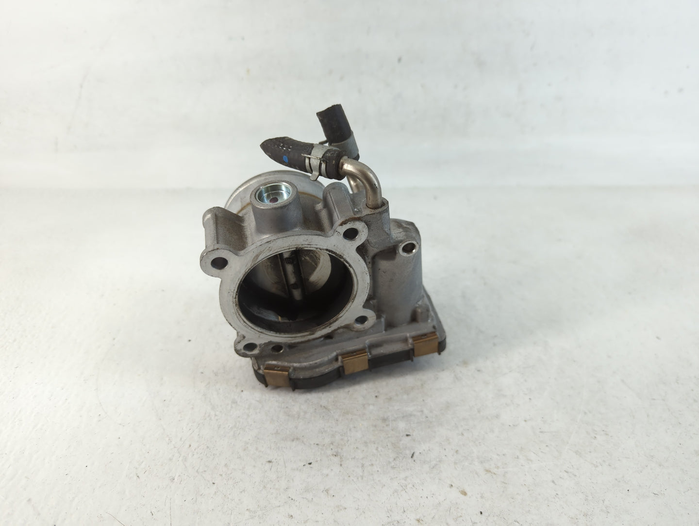2020-2022 Nissan Sentra Throttle Body P/N:6LA60-01 A Fits Fits 2020 2021 2022 OEM Used Auto Parts - Oemusedautoparts1.com