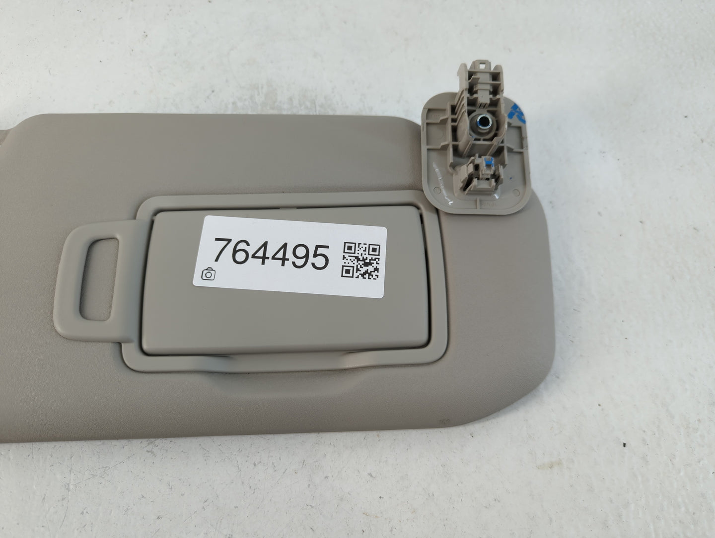 2020-2022 Nissan Sentra Sun Visor Shade Replacement Passenger Right Mirror Fits Fits 2020 2021 2022 OEM Used Auto Parts - Oe