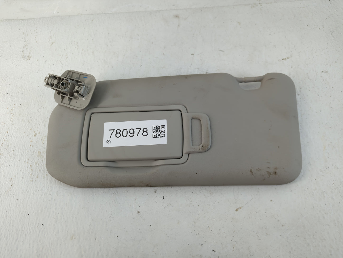 2020-2022 Nissan Sentra Sun Visor Shade Replacement Driver Left Mirror Fits Fits 2020 2021 2022 OEM Used Auto Parts - Oemuse