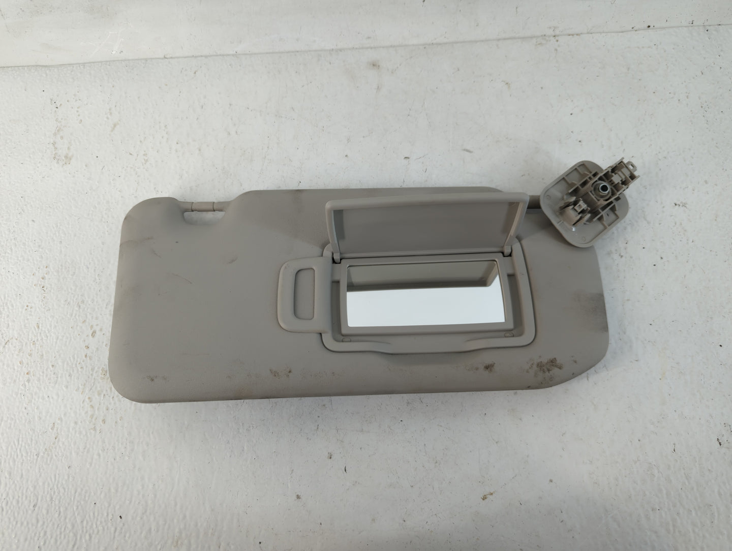 2020-2022 Nissan Sentra Sun Visor Shade Replacement Passenger Right Mirror Fits Fits 2020 2021 2022 OEM Used Auto Parts - Oe