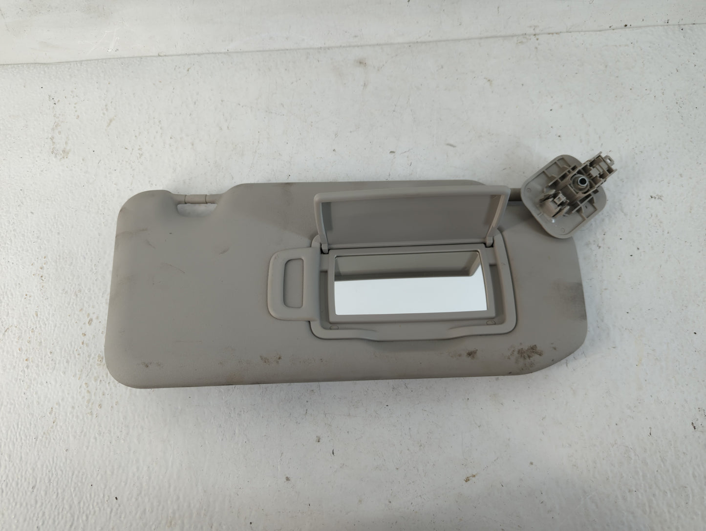 2020-2022 Nissan Sentra Sun Visor Shade Replacement Passenger Right Mirror Fits Fits 2020 2021 2022 OEM Used Auto Parts - Oe
