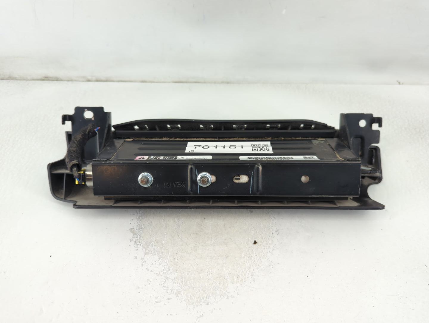 2020-2021 Nissan Sentra Air Bag Passenger Right Knee OEM P/N:WU6LB203170195 Fits Fits 2020 2021 OEM Used Auto Parts - Oemuse