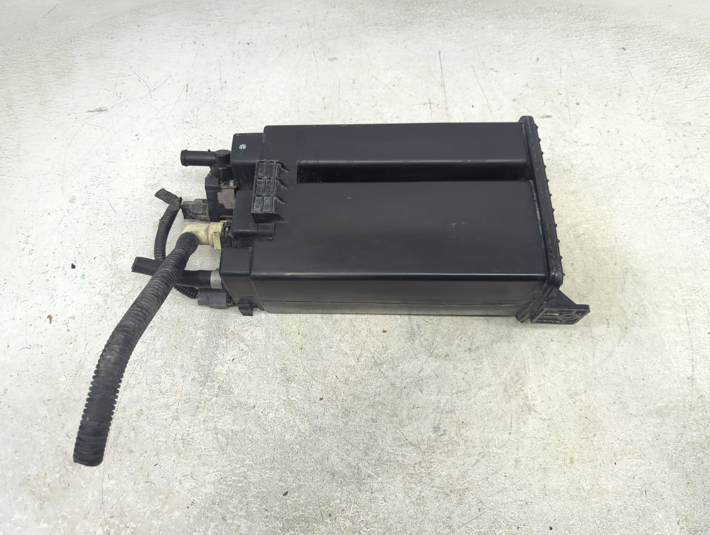 2020 Nissan Titan Fuel Vapor Charcoal Canister - Oemusedautoparts1.com
