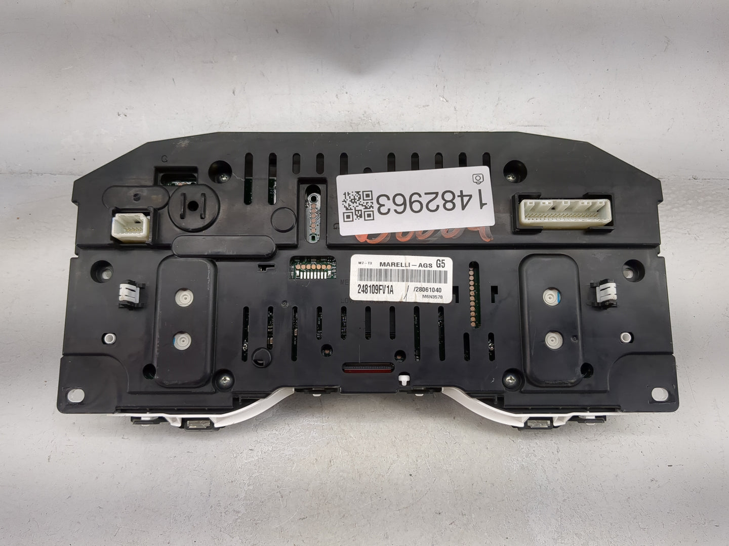 2019-2021 Nissan Titan Instrument Cluster Speedometer Gauges P/N:248109FV1A 28061040, M6N3578 Miles: Fits Fits 2019 2020 202