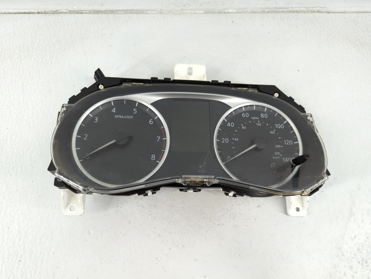 2020-2022 Nissan Versa Instrument Cluster Speedometer Gauges P/N:248J05EE2A Fits Fits 2020 2021 2022 OEM Used Auto Parts - O
