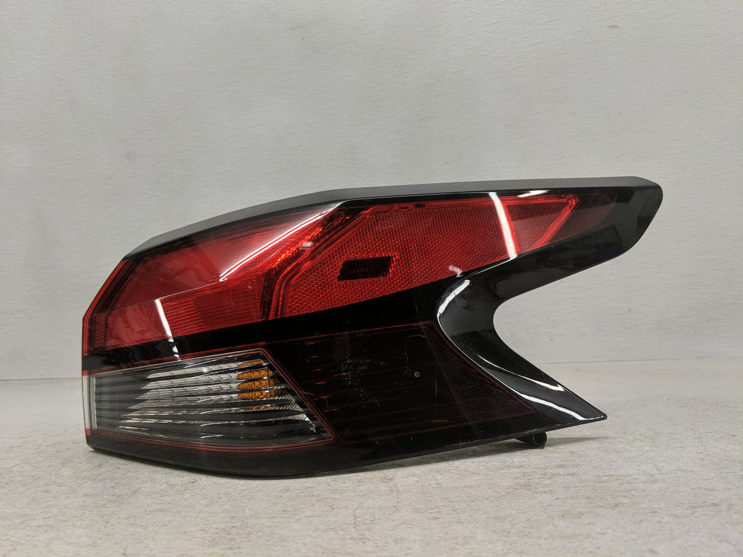 2020-2022 Nissan Versa Tail Light Assembly Passenger Right OEM Fits Fits 2020 2021 2022 OEM Used Auto Parts - Oemusedautopar