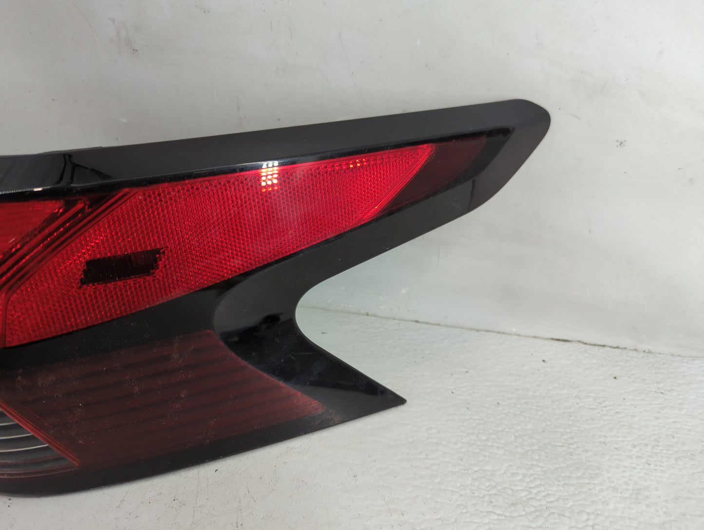 2020-2022 Nissan Versa Tail Light Assembly Passenger Right OEM Fits Fits 2020 2021 2022 OEM Used Auto Parts - Oemusedautopar