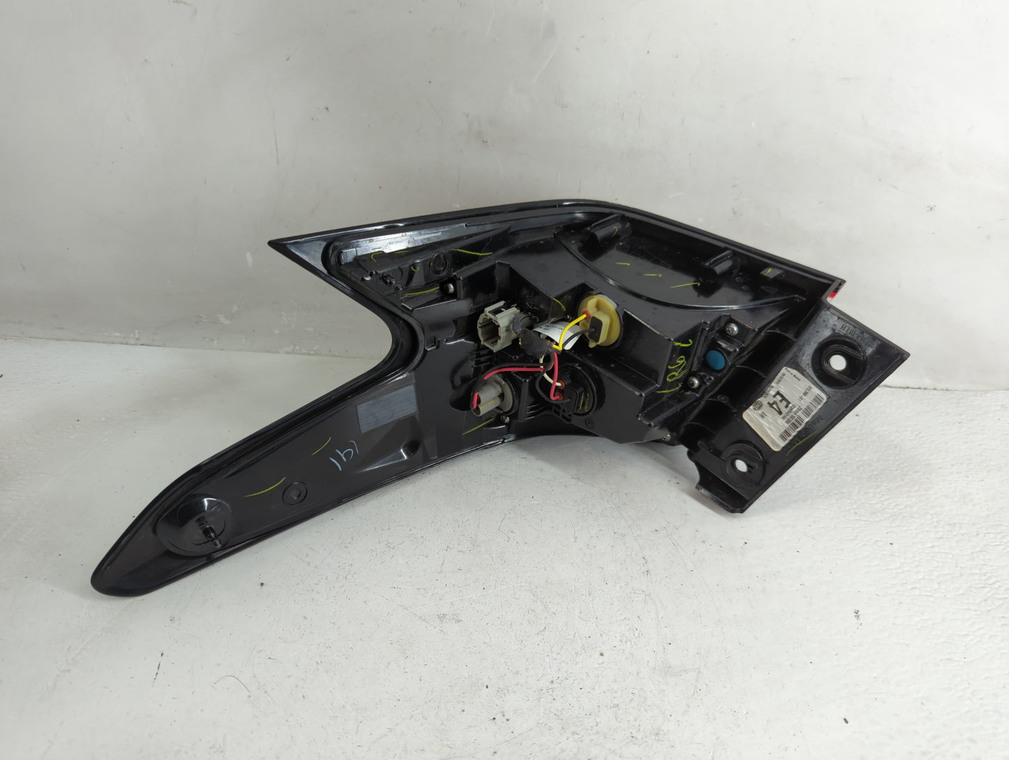 2020-2022 Nissan Versa Tail Light Assembly Driver Left OEM P/N:26555 5EE0A Fits Fits 2020 2021 2022 OEM Used Auto Parts - Oe