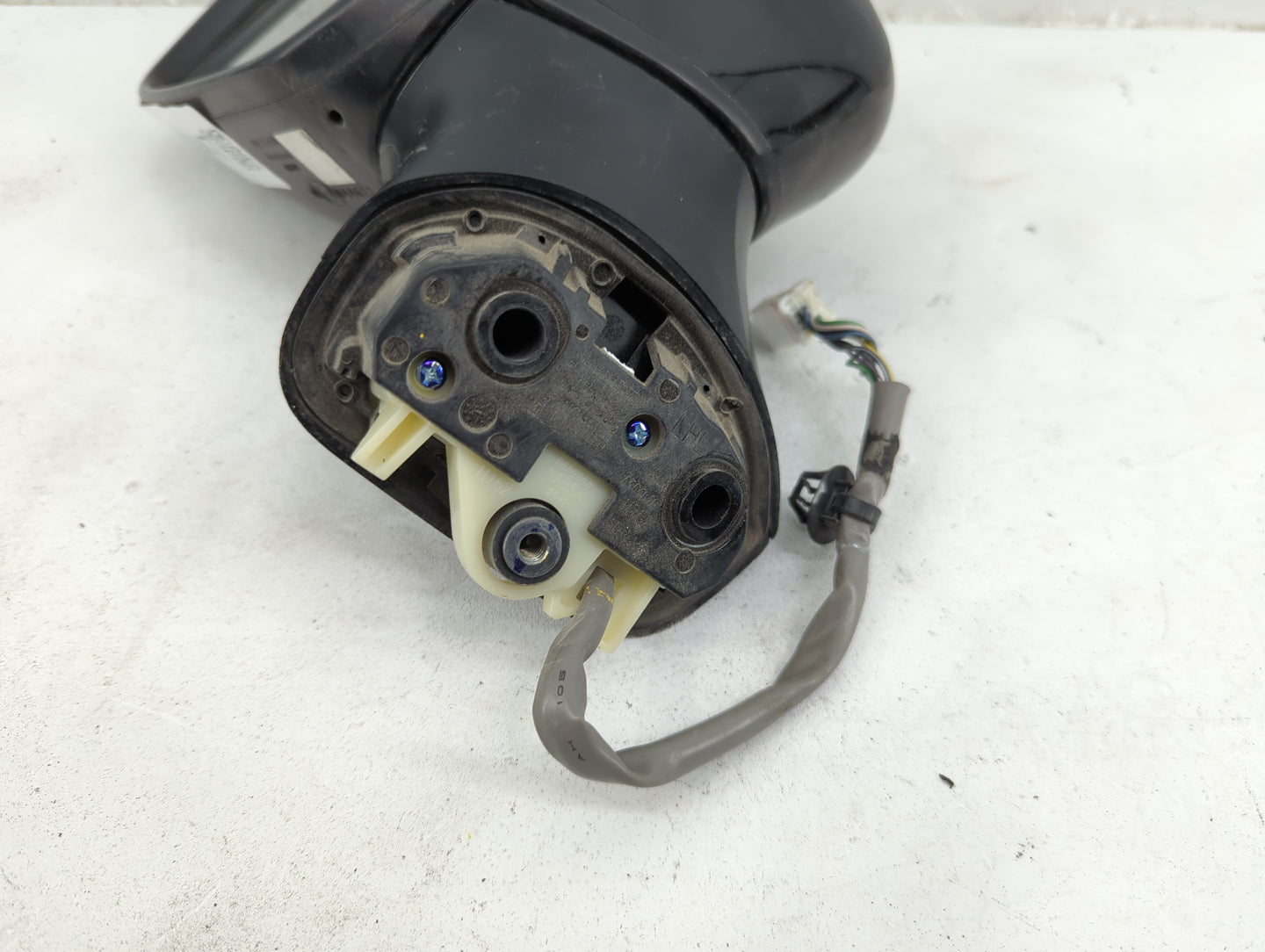 2020-2021 Nissan Versa Driver Side View Mirror - Left Door Mirror OEM Used - Oemusedautoparts1.com