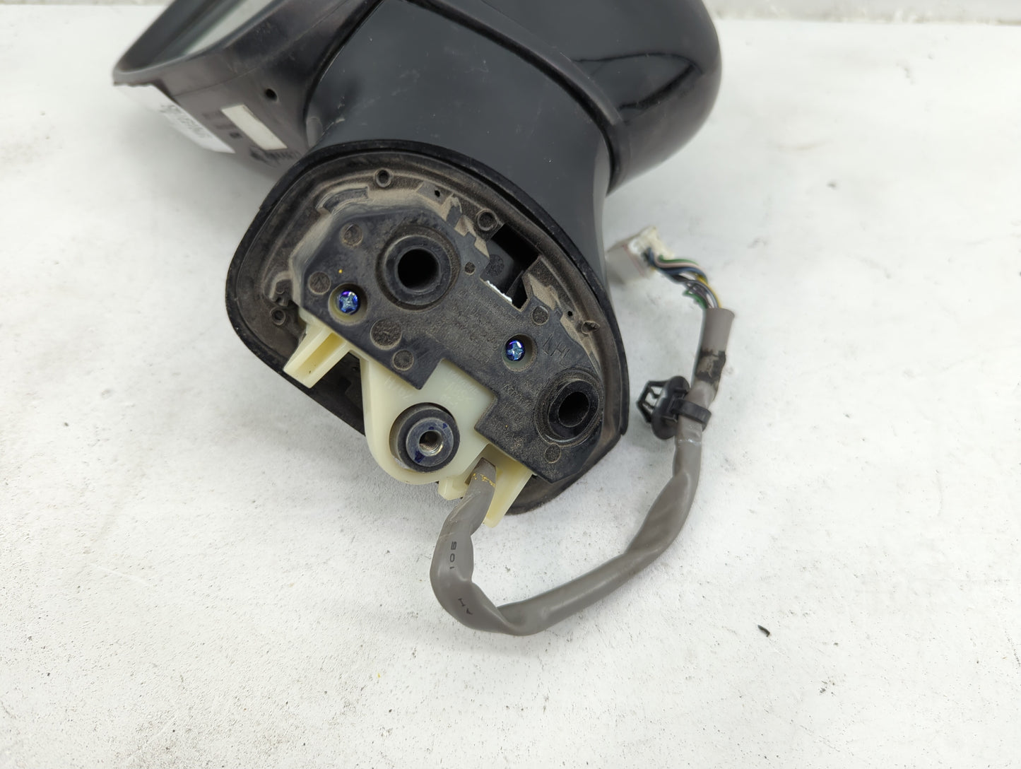 2020-2021 Nissan Versa Driver Side View Mirror - Left Door Mirror OEM Used - Oemusedautoparts1.com