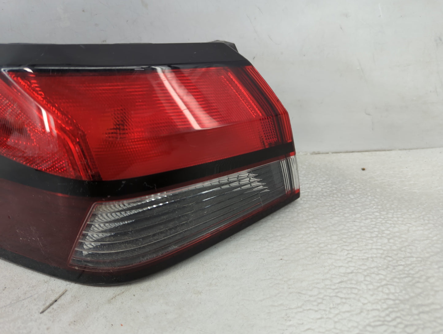 2020-2022 Nissan Versa Tail Light Assembly Driver Left OEM P/N:26555 5EE0A Fits Fits 2020 2021 2022 OEM Used Auto Parts - Oe