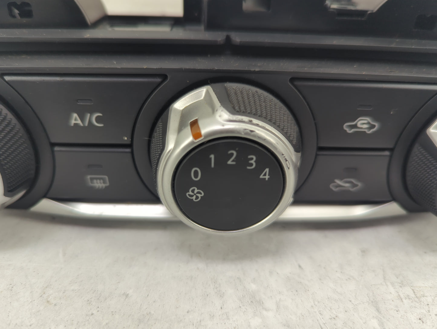 2020-2022 Nissan Versa Climate Control Module Temperature AC/Heater Replacement P/N:T67431CA Fits Fits 2019 2020 2021 2022 O