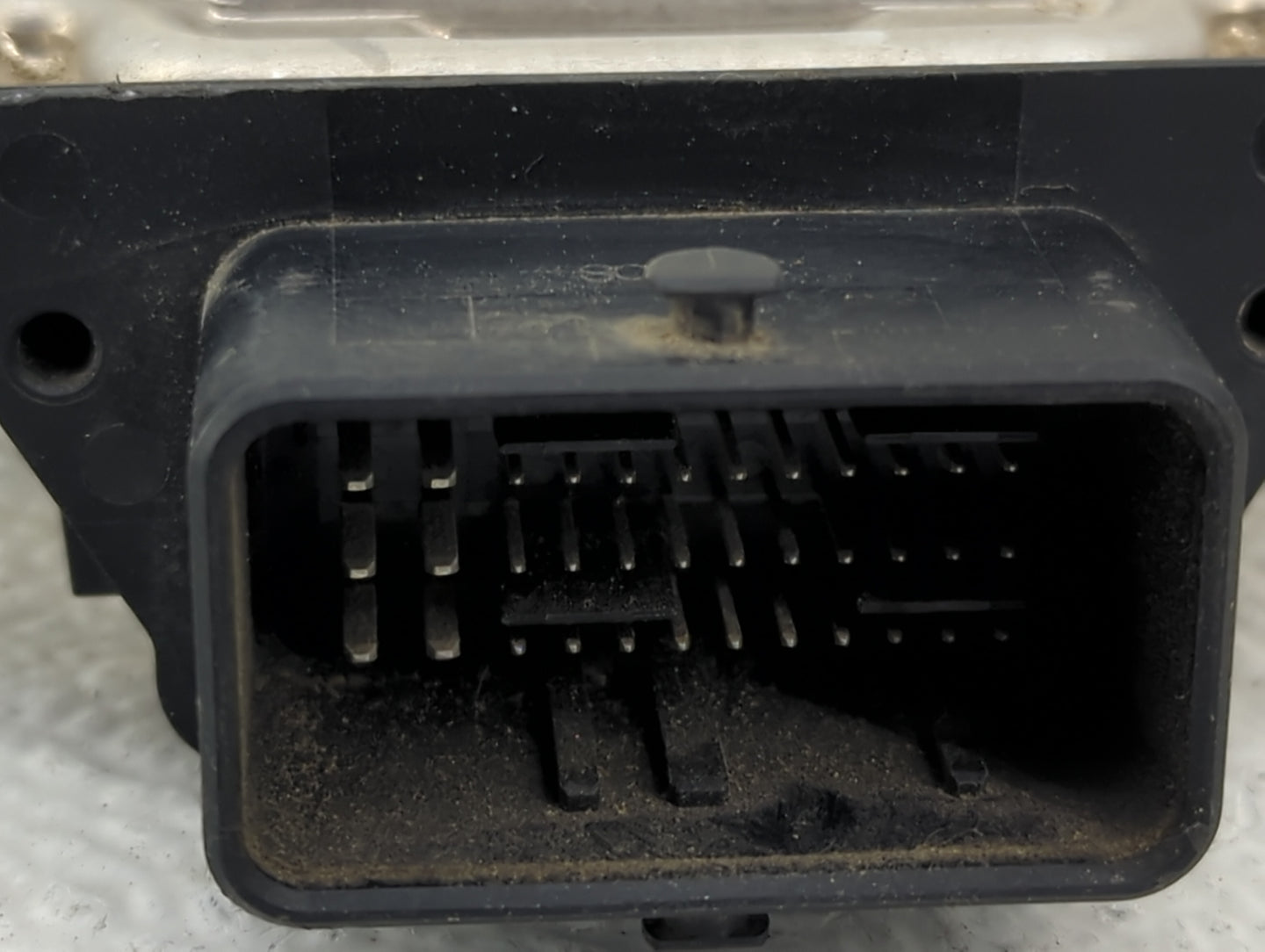 2020-2021 Nissan Versa PCM Engine Control Computer ECU ECM PCU OEM P/N:310F6 5MA0C 0 260 004 358 Fits Fits 2018 2019 2020 20