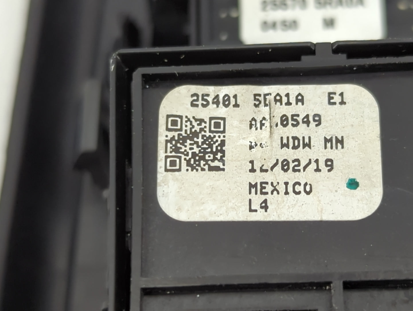 2020-2022 Nissan Versa Master Power Window Switch Replacement Driver Side Left P/N:25401 5EA1A 25570 5RA0A Fits OEM Used Aut