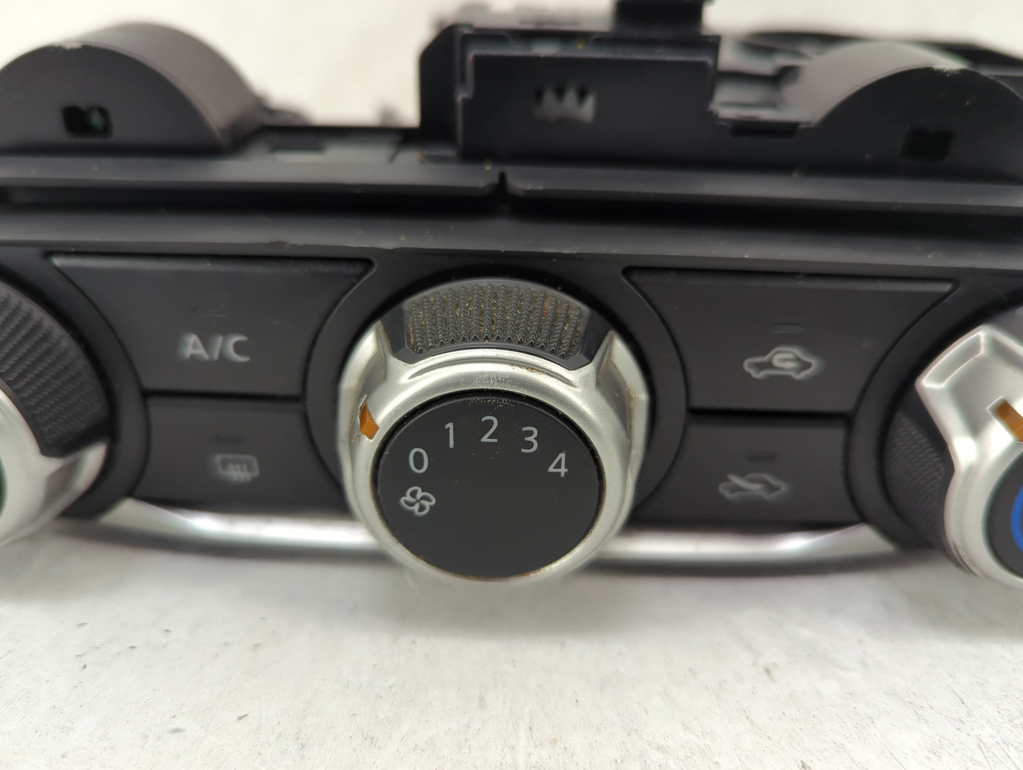 2020-2022 Nissan Versa Climate Control Module Temperature AC/Heater Replacement P/N:T92529A Fits Fits 2019 2020 2021 2022 OE