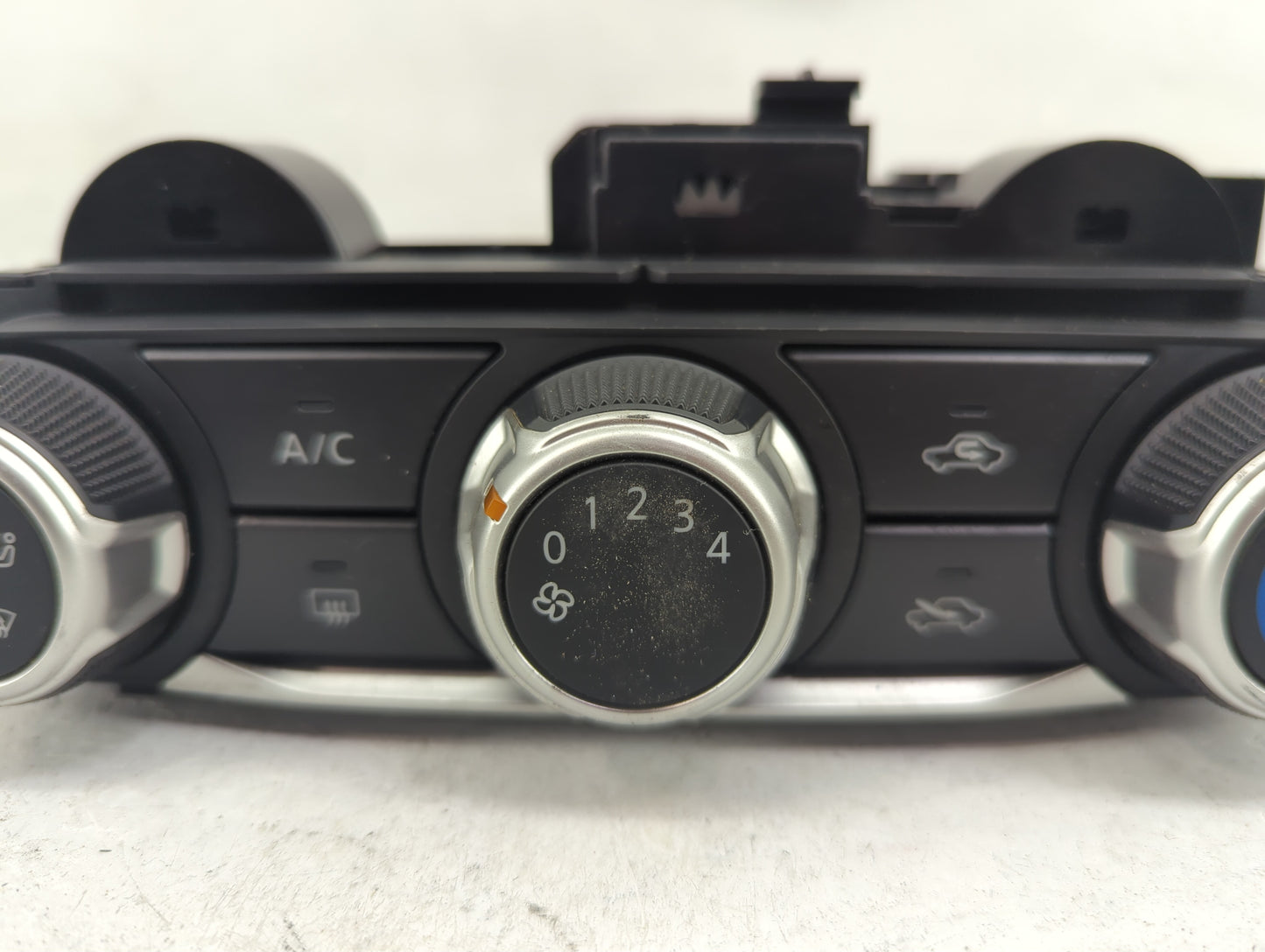 2020 Nissan Versa Climate Control Module Temperature AC/Heater Replacement P/N:MTU PCP049 Fits OEM Used Auto Parts - Oemused
