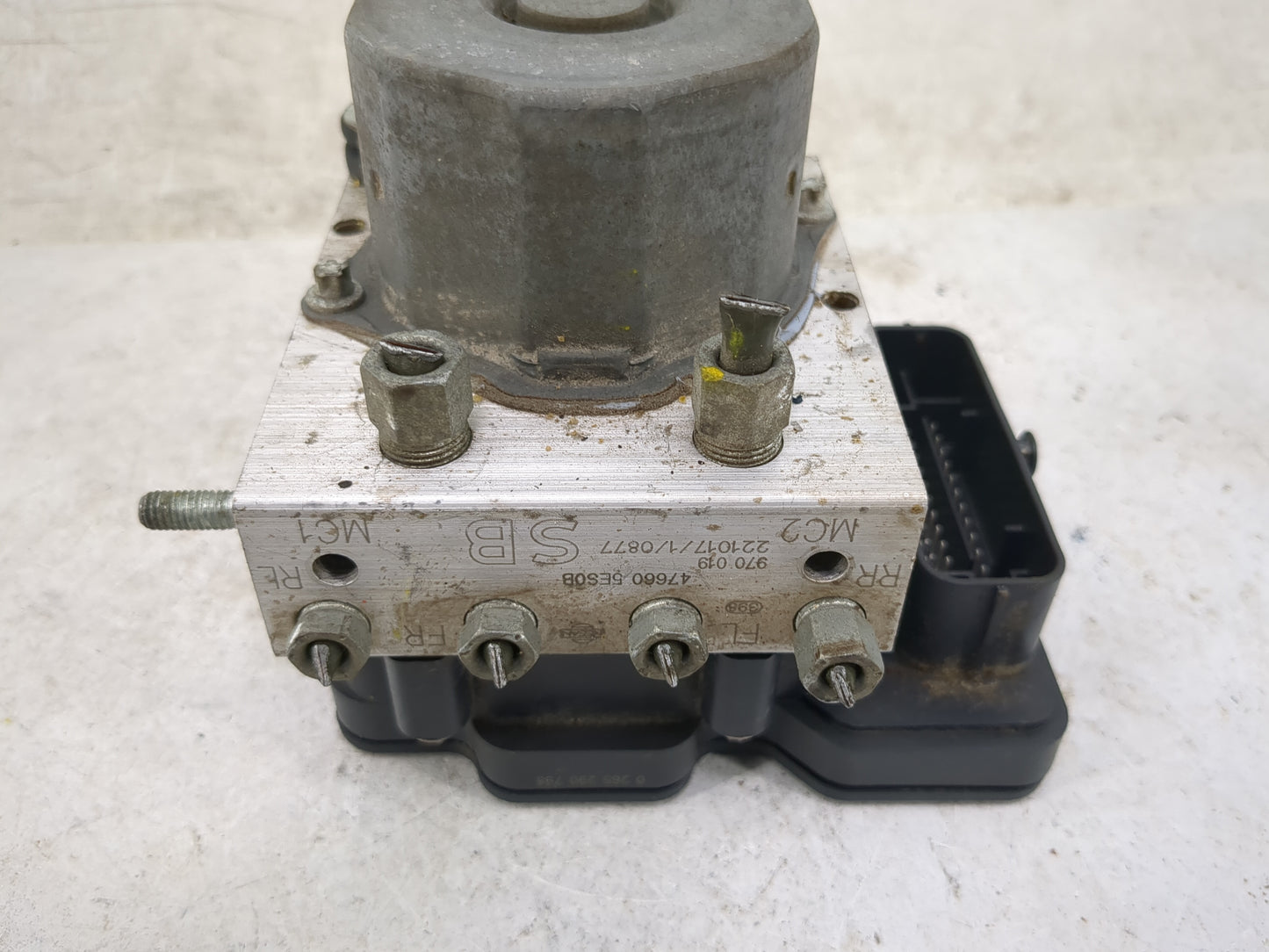 2020-2022 Nissan Versa ABS Pump Control Module Replacement P/N:47660 5ES0B 970 019 Fits Fits 2020 2021 2022 OEM Used Auto Pa