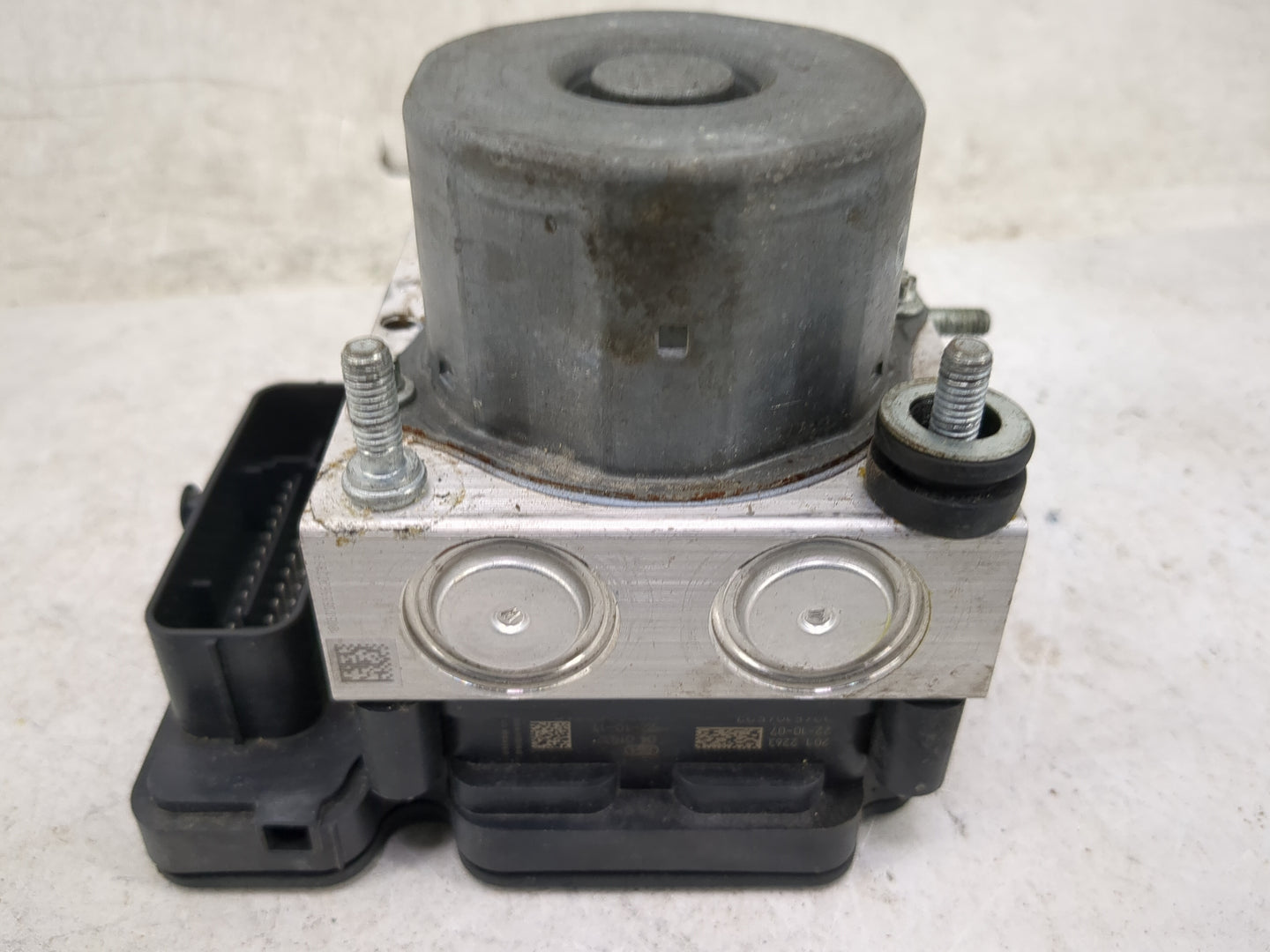 2020-2022 Nissan Versa ABS Pump Control Module Replacement P/N:47660 5ES0B 970 019 Fits Fits 2020 2021 2022 OEM Used Auto Pa