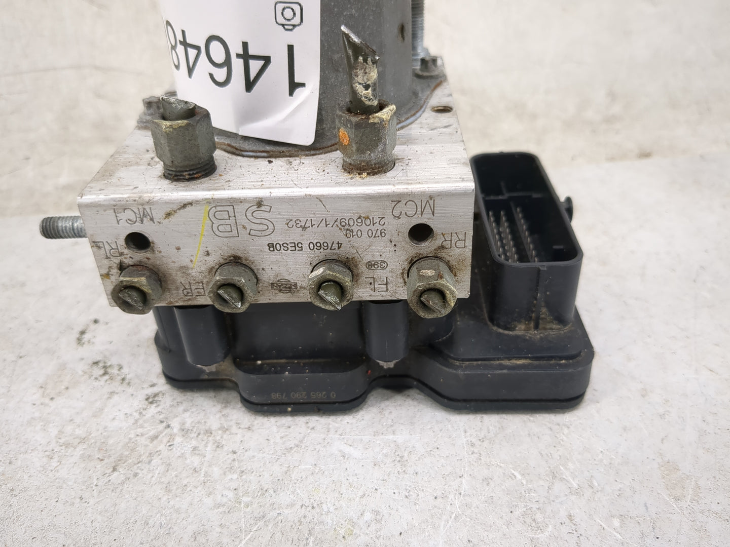 2020-2022 Nissan Versa ABS Pump Control Module Replacement P/N:476605ES0B 0265290798, 2265106527 Fits Fits 2020 2021 2022 OE