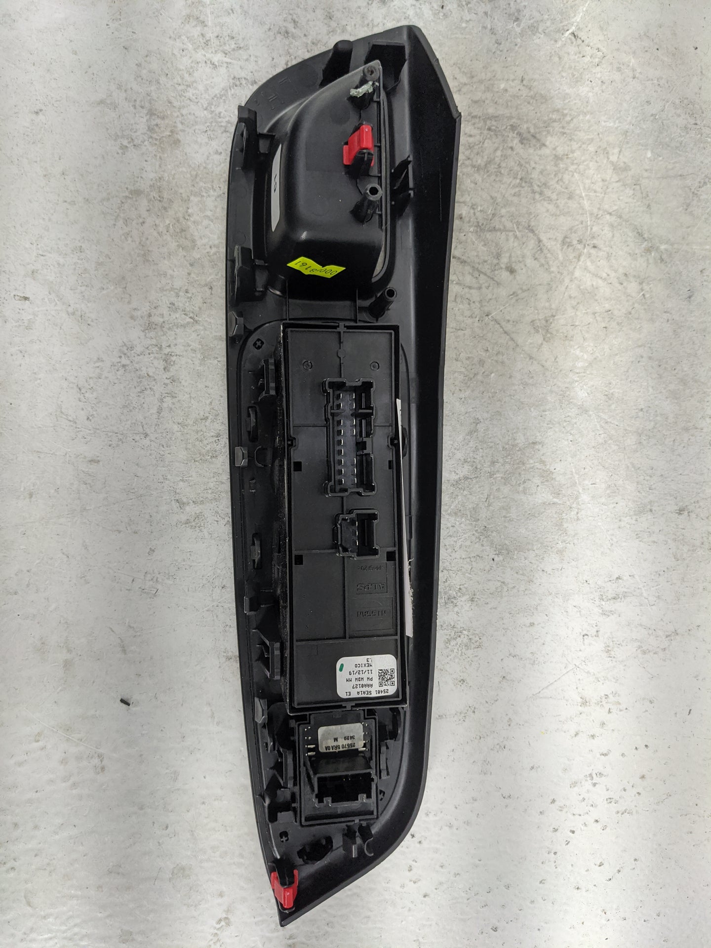 2020-2022 Nissan Versa Master Power Window Switch Replacement Driver Side Left P/N:25401 5EA1A 25570 5RA0A Fits OEM Used Aut