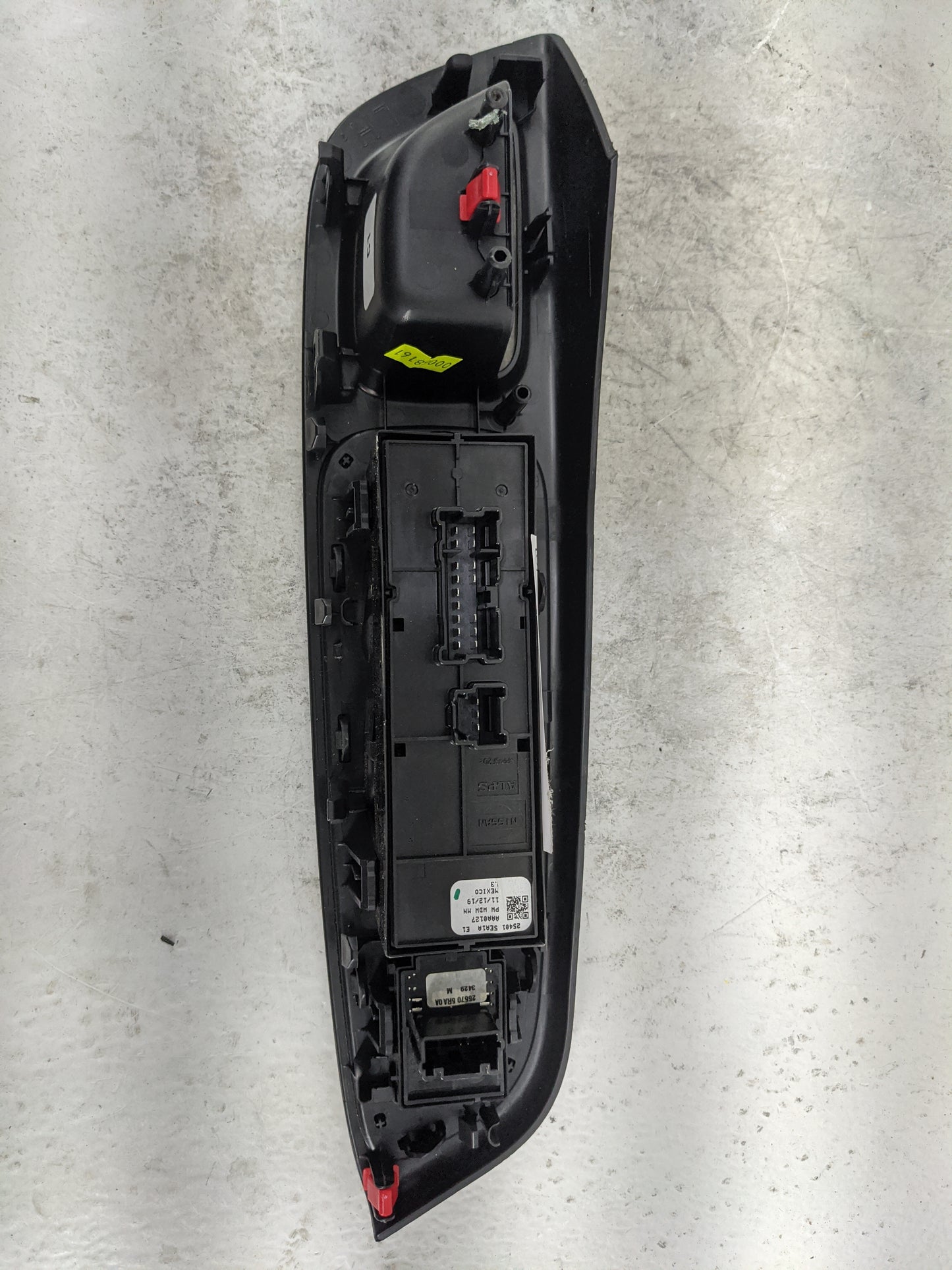 2020-2022 Nissan Versa Master Power Window Switch Replacement Driver Side Left P/N:25401 5EA1A 25570 5RA0A Fits OEM Used Aut