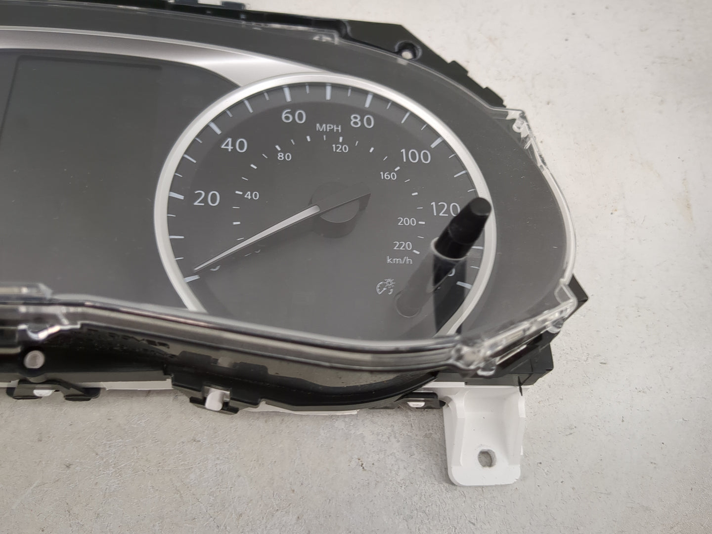 2020-2022 Nissan Versa Instrument Cluster Speedometer Gauges P/N:248105EE2A Miles: Fits Fits 2020 2021 2022 OEM Used Auto Pa