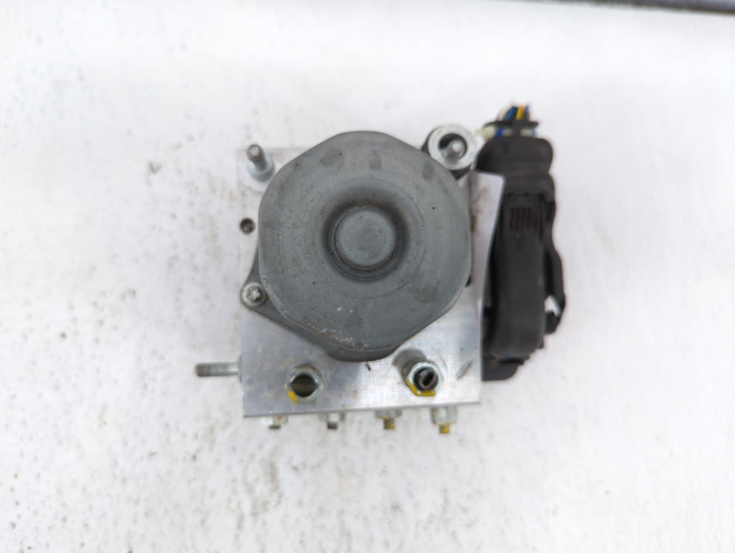2020 Nissan Versa ABS Pump Control Module Replacement P/N:47660 5ES0B Fits OEM Used Auto Parts - Oemusedautoparts1.com