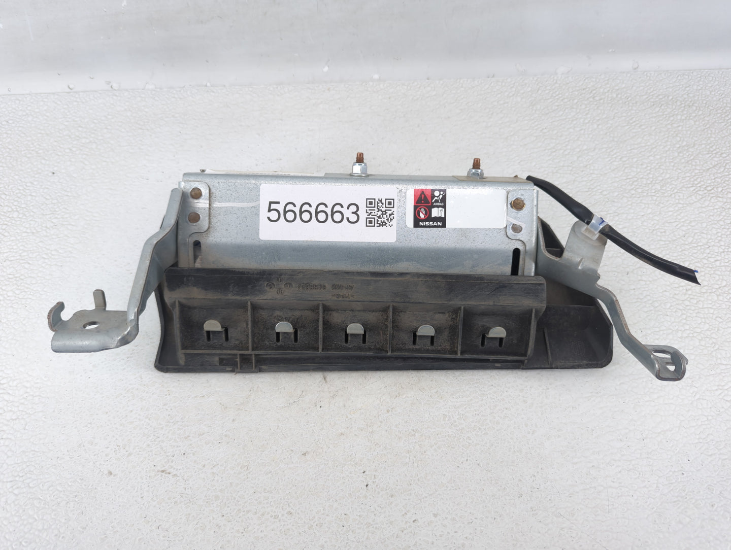 2020-2021 Nissan Versa Air Bag Passenger Right Dashboard Oem - Oemusedautoparts1.com