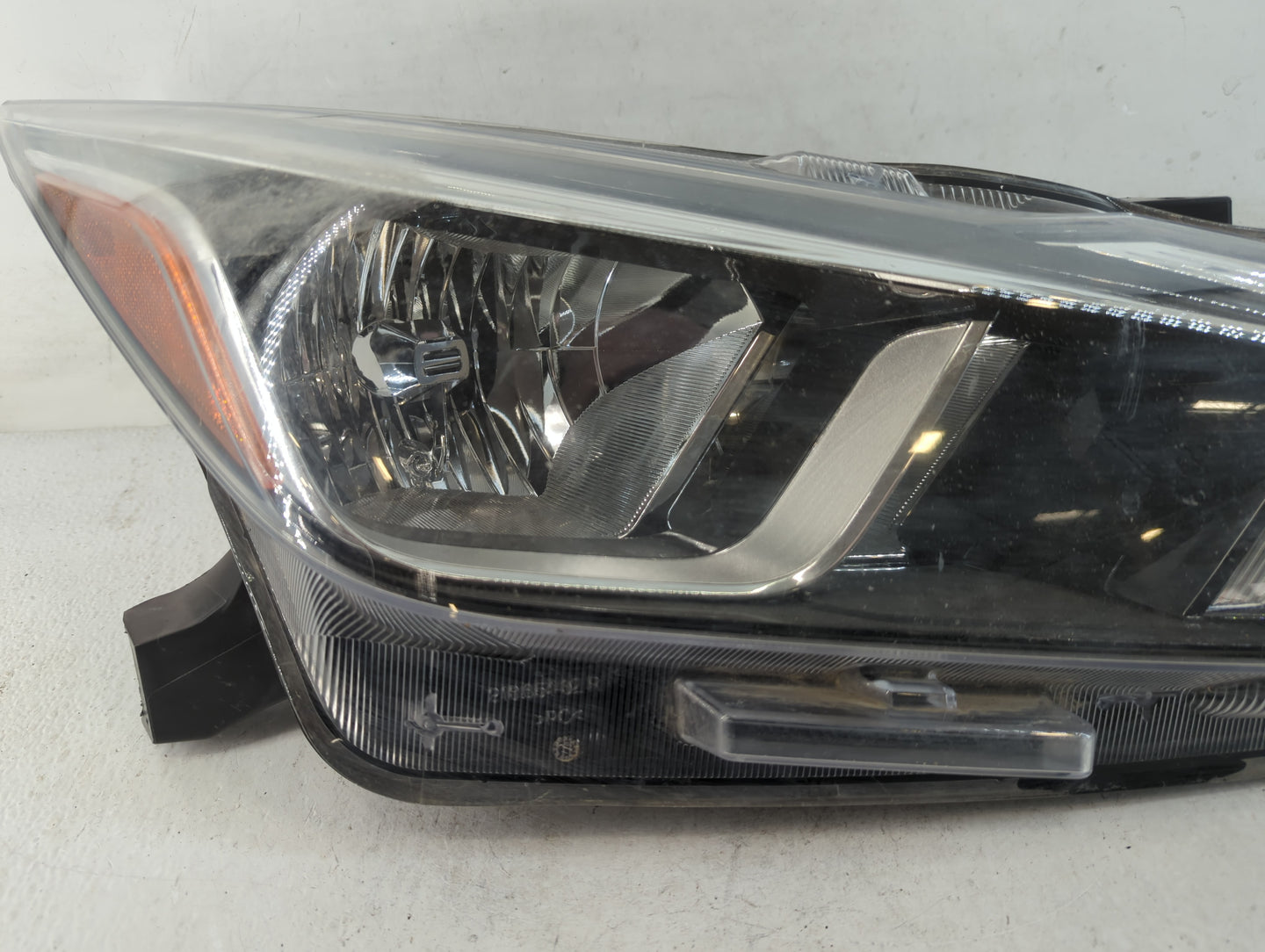 2020-2022 Nissan Versa Driver Left Oem Head Light Headlight Lamp 783628 - Oemusedautoparts1.com