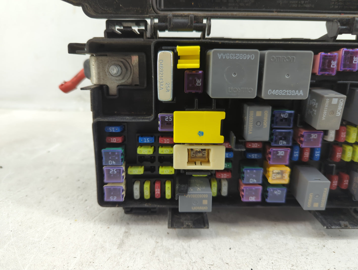 2020 Ram 1500 Fusebox Fuse Box Panel Relay Module P/N:04692143AA 04692139AA, 68083380AA, R62337-001 Fits OEM Used Auto Parts