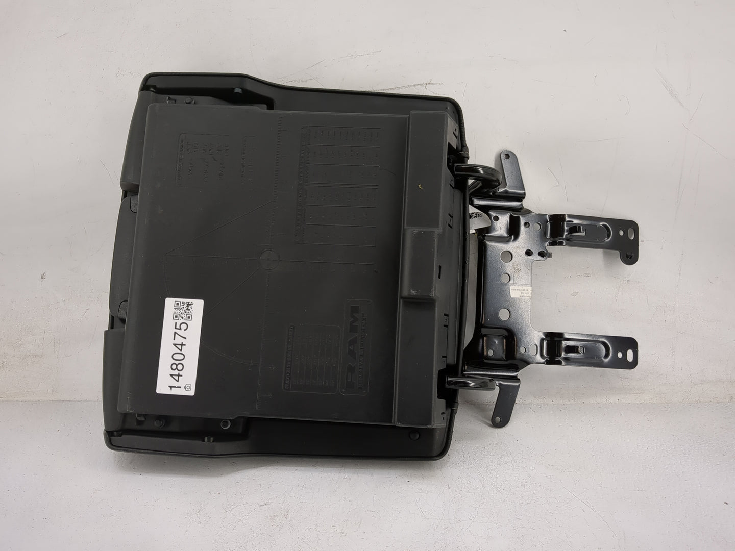 2020 Ram 1500 Center Console Armrest Cover Lid P/N:68035C-925186 5YJ941X7AG Fits OEM Used Auto Parts - Oemusedautoparts1.com
