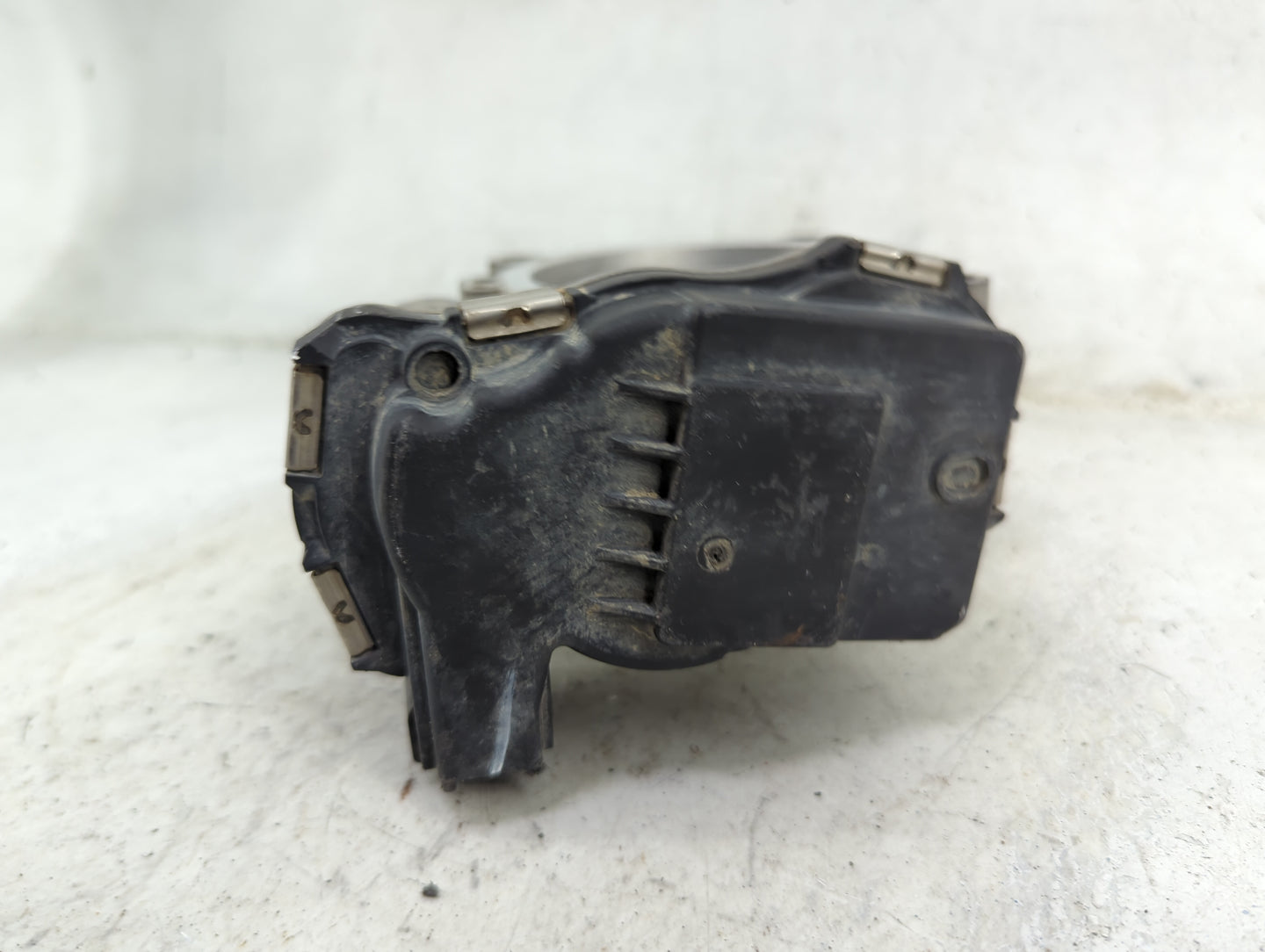 2013-2022 Ram 1500 Throttle Body P/N:53034251AD Fits Fits 2012 2013 2014 2015 2016 2017 2018 2019 2020 2021 2022 OEM Used Au