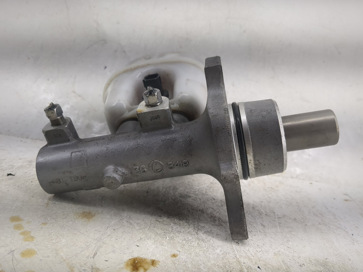 2011-2022 Ram 1500 Brake Master Cylinder 1497494 - Oemusedautoparts1.com