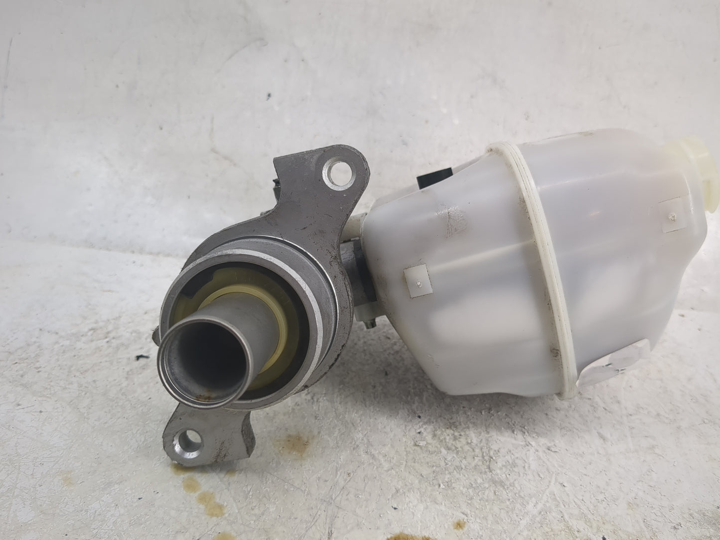 2011-2022 Ram 1500 Brake Master Cylinder 1497494 - Oemusedautoparts1.com