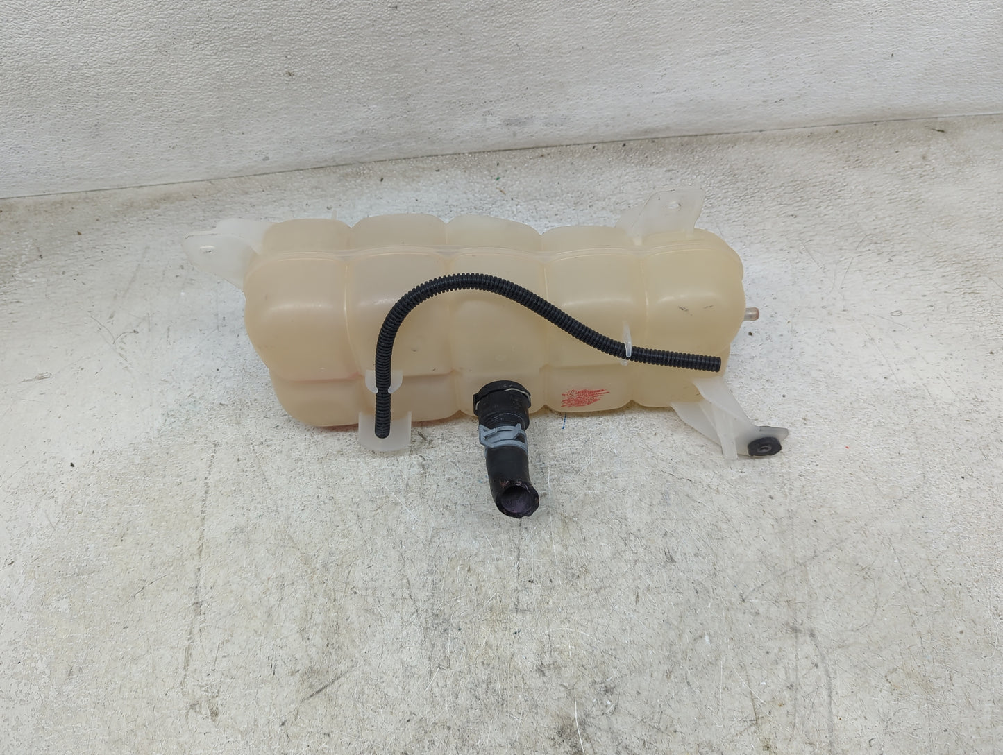 2019-2022 Ram 1500 Radiator Coolant Overflow Expansion Tank Bottle - Oemusedautoparts1.com
