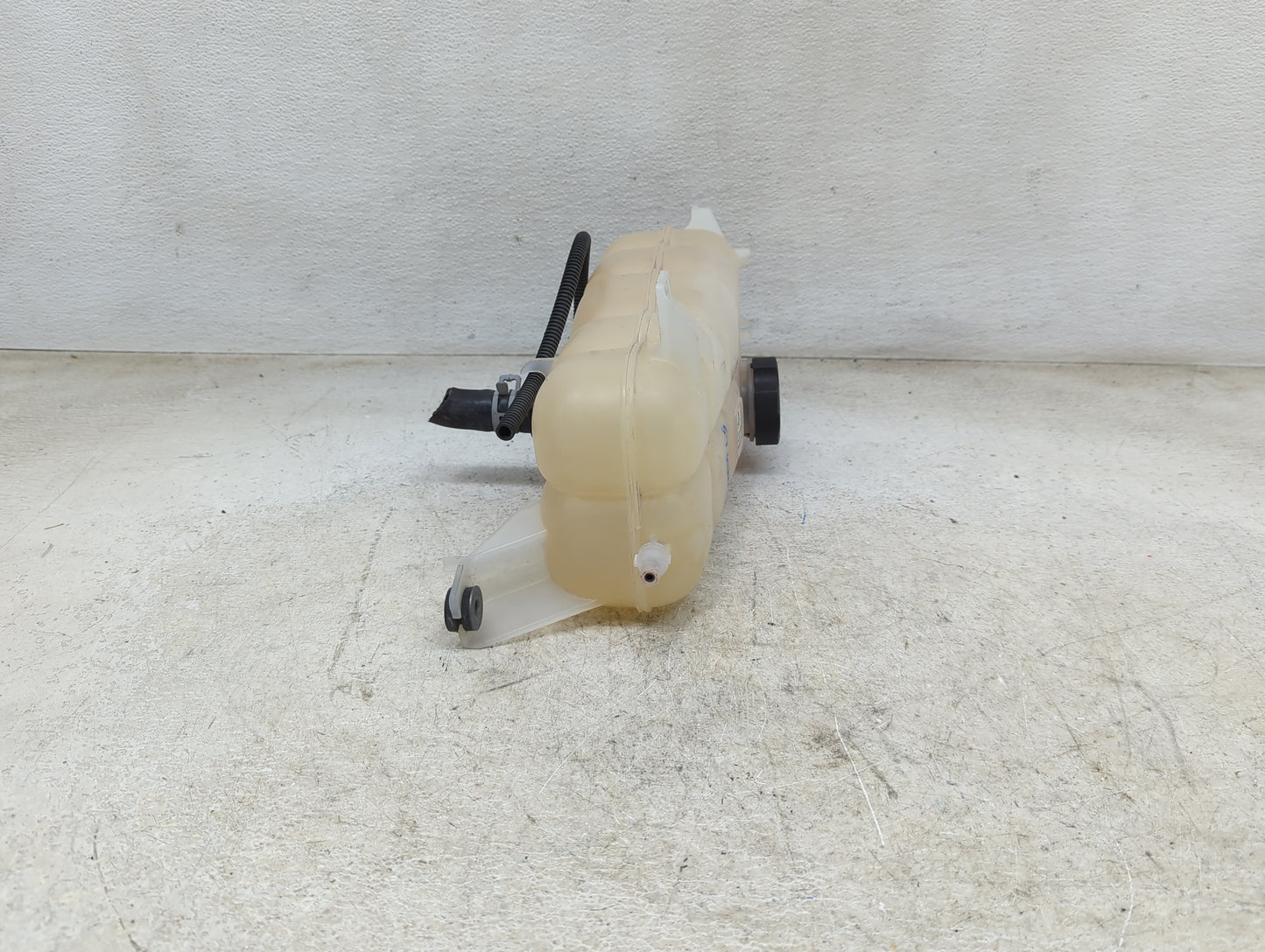 2019-2022 Ram 1500 Radiator Coolant Overflow Expansion Tank Bottle - Oemusedautoparts1.com