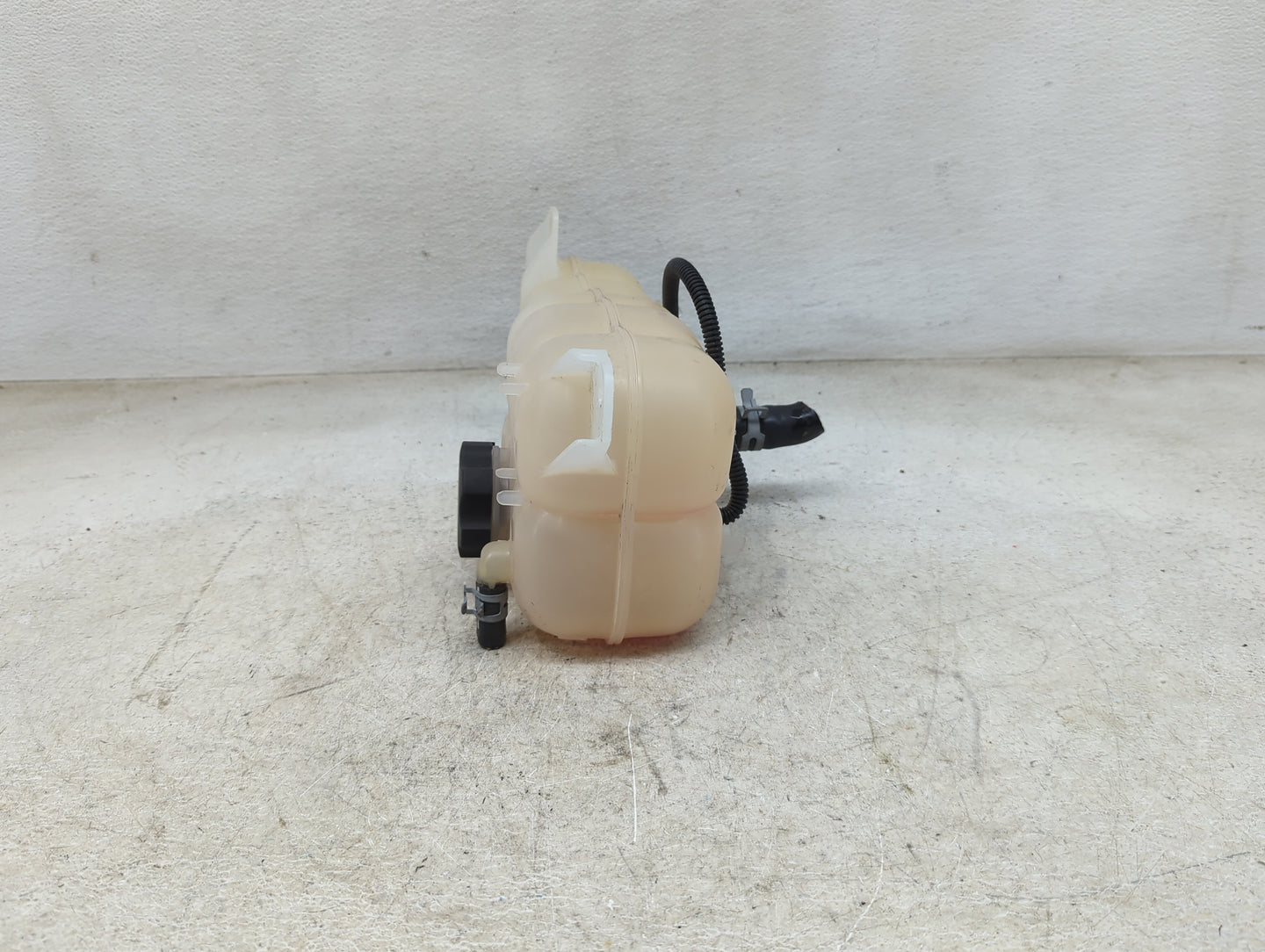 2019-2022 Ram 1500 Radiator Coolant Overflow Expansion Tank Bottle - Oemusedautoparts1.com