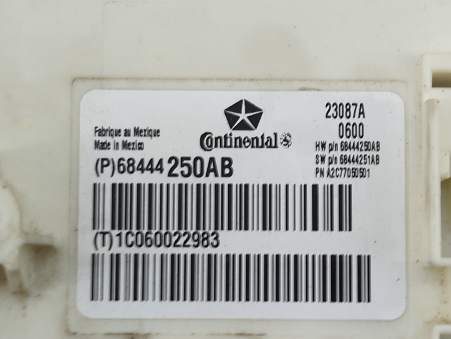 2020-2020 Ram 3500 Body Control Module Bcm Inner Cabin Fuse Box - Oemusedautoparts1.com