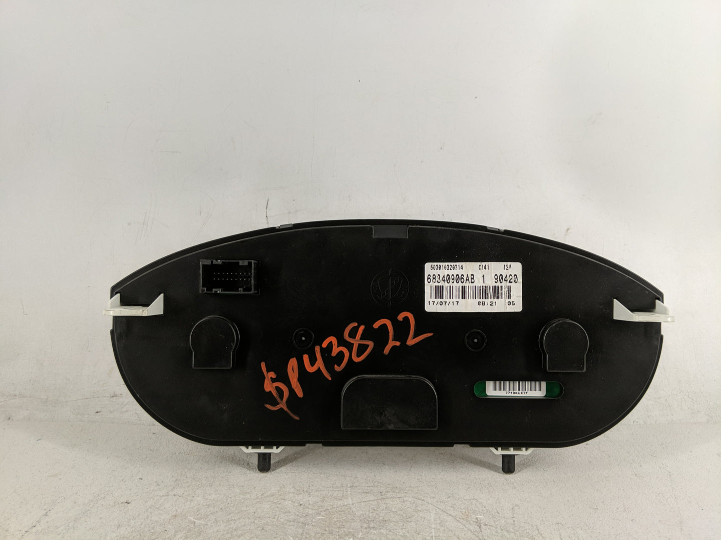 2018-2020 Ram Promaster 1500 Instrument Cluster Speedometer Gauges P/N:68340906AC Fits Fits 2018 2019 2020 OEM Used Auto Par