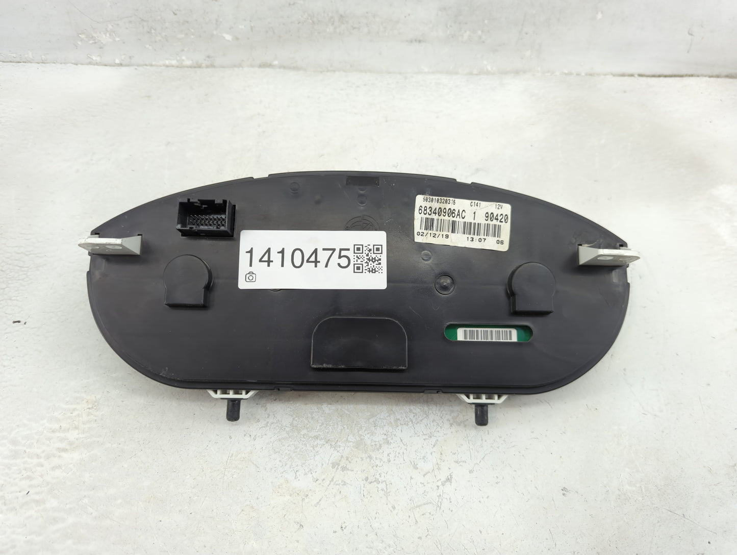 2018-2020 Ram Promaster 1500 Instrument Cluster Speedometer Gauges P/N:68340906AC Fits Fits 2018 2019 2020 OEM Used Auto Par