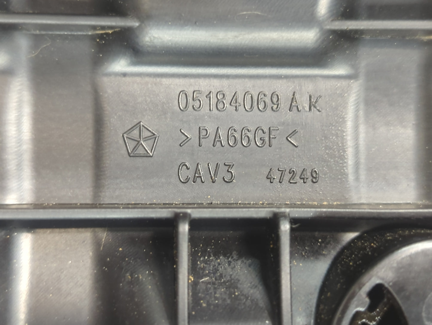 2020 Ram Promaster 3500 Driver Left Cylinder Head Valve Cover P/N:05184069AK Fits OEM Used Auto Parts - Oemusedautoparts1.co