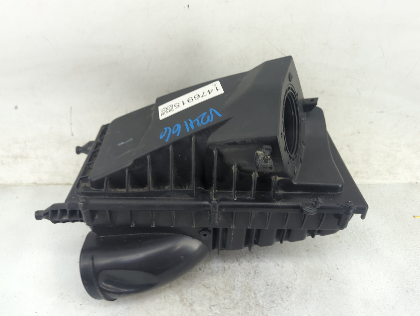 Rover Discovery Air Cleaner Intake-duct Hose Tube - Oemusedautoparts1.com