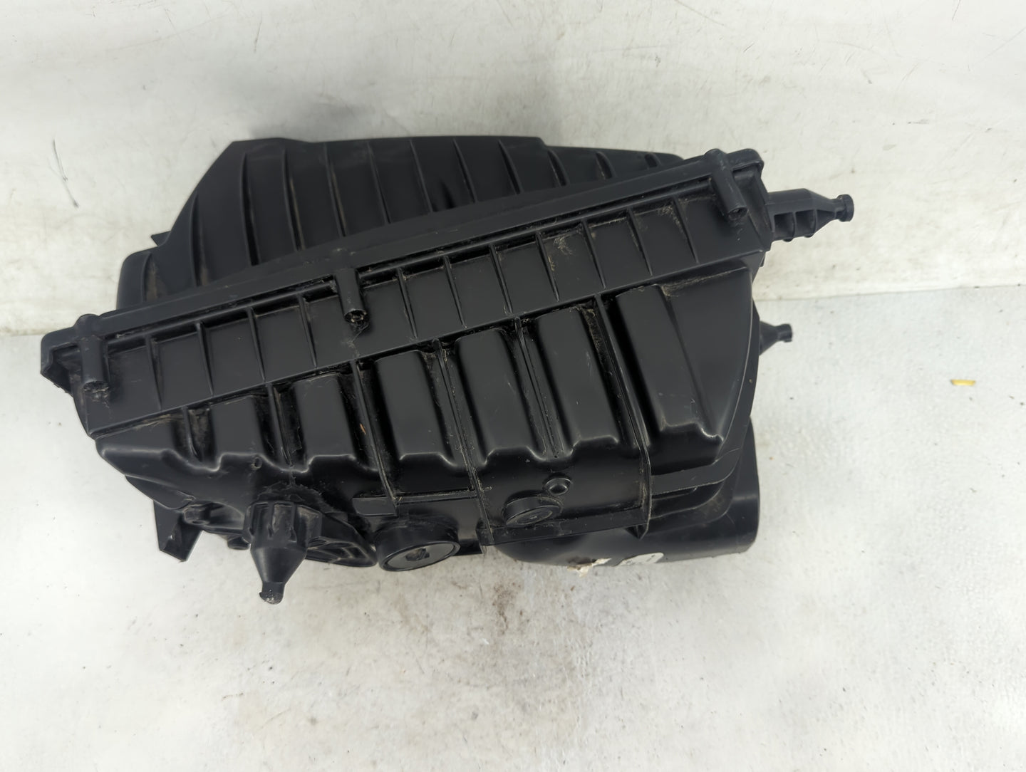 Rover Discovery Air Cleaner Intake-duct Hose Tube - Oemusedautoparts1.com