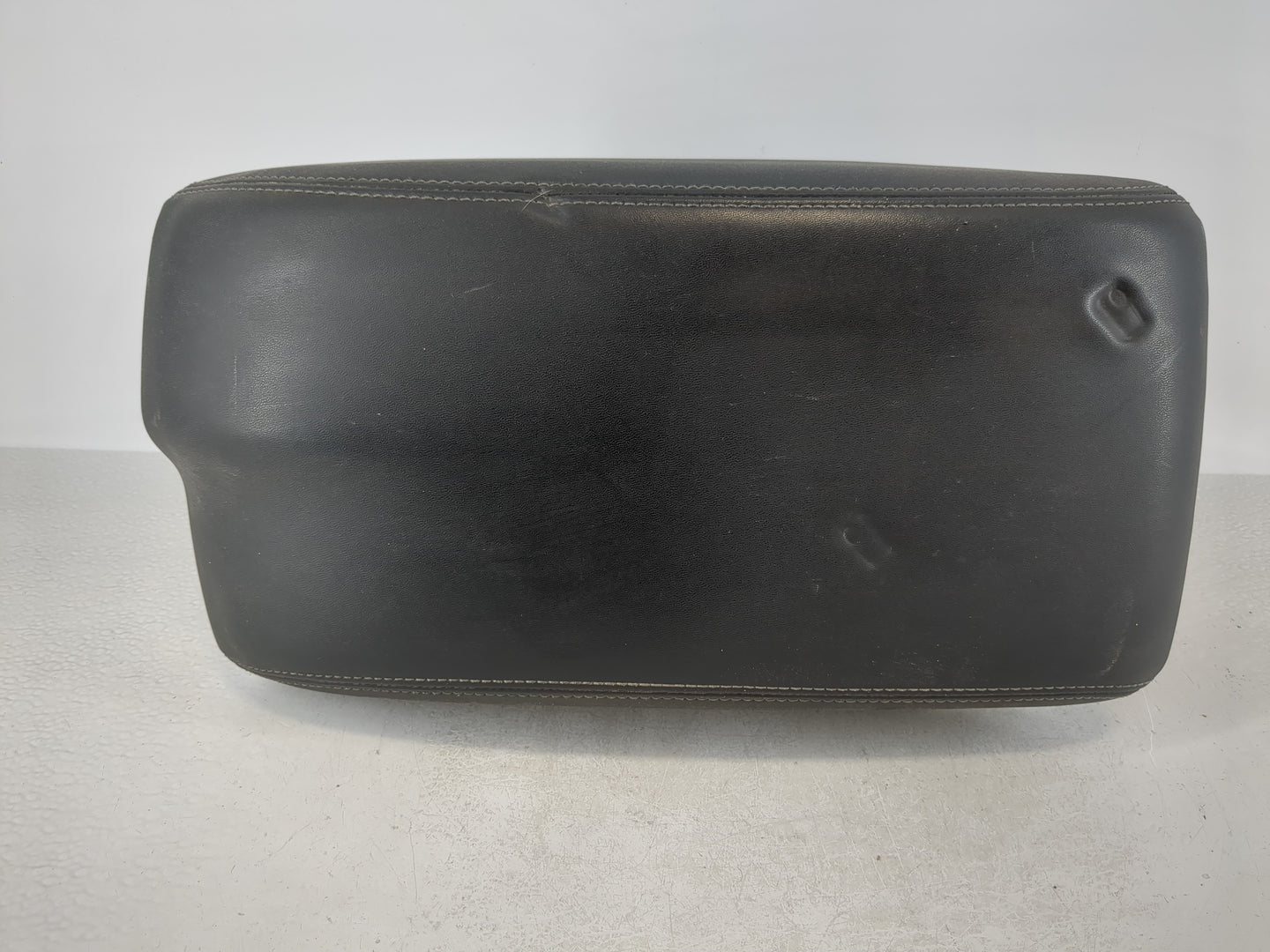 2020 Subaru Ascent Center Console Armrest Cover Lid Fits OEM Used Auto Parts - Oemusedautoparts1.com