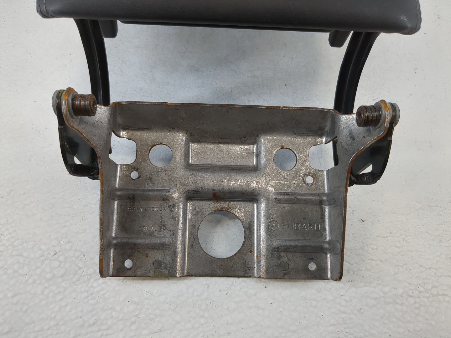2020 Subaru Ascent Center Console Armrest Cover Lid Fits OEM Used Auto Parts - Oemusedautoparts1.com