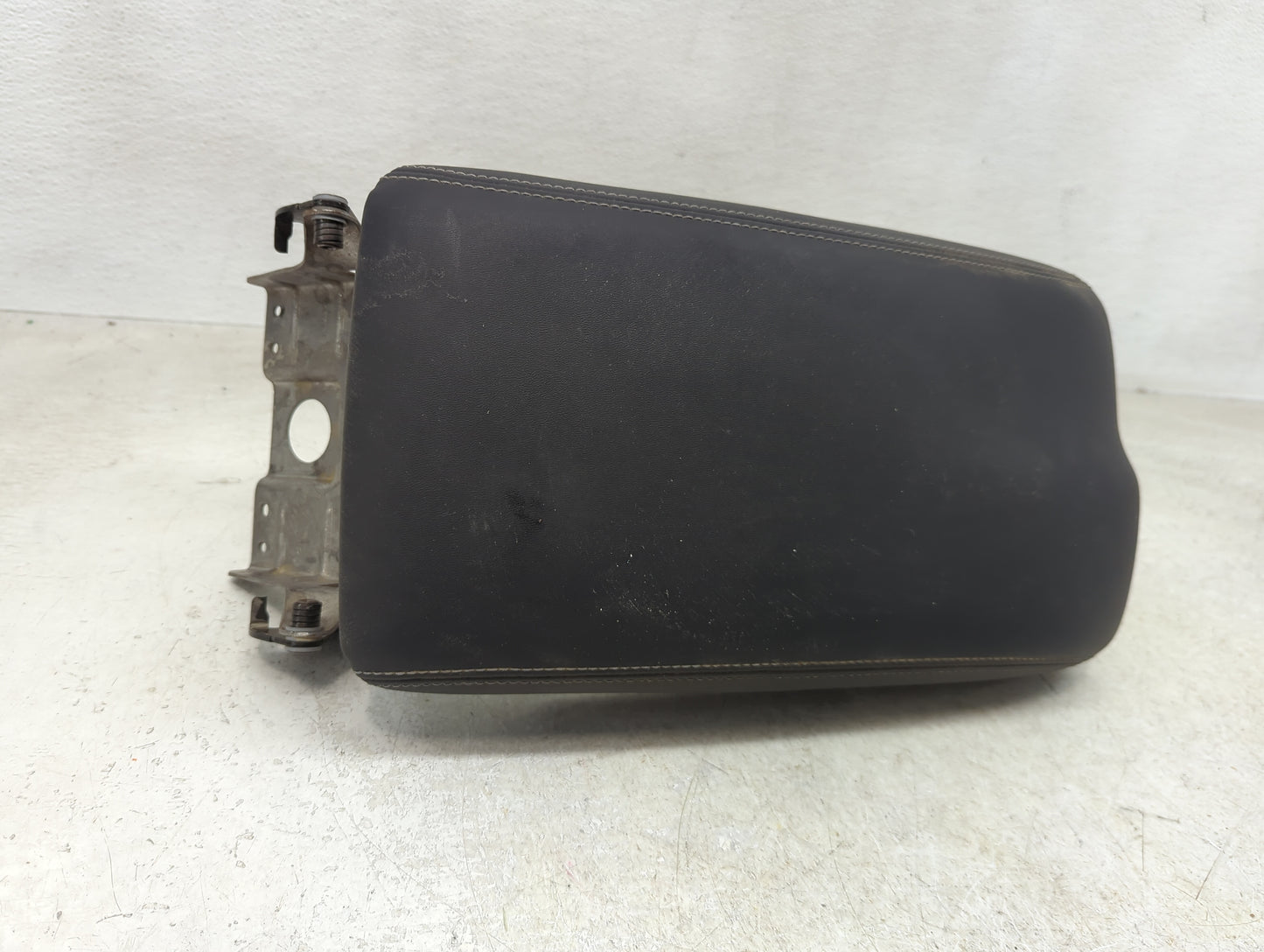 2020 Subaru Ascent Center Console Armrest Cover Lid Fits OEM Used Auto Parts - Oemusedautoparts1.com